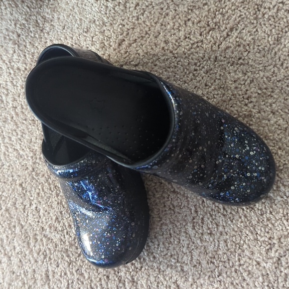 dansko clogs - Picture 2 of 7